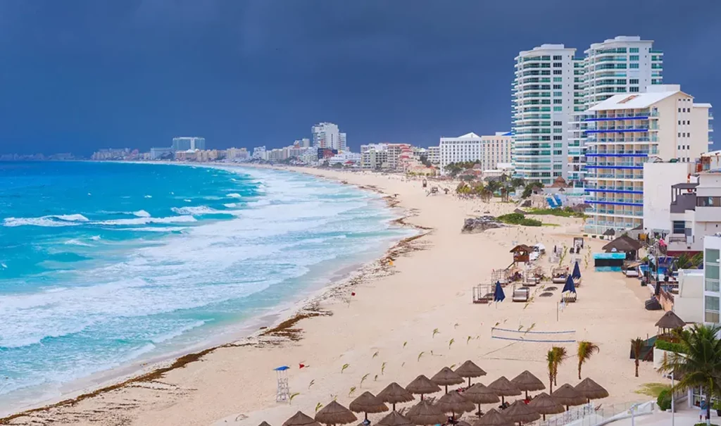 Ruxine The Worst Time to Visit Cancun: Avoiding the Crowds and Challenges 2024