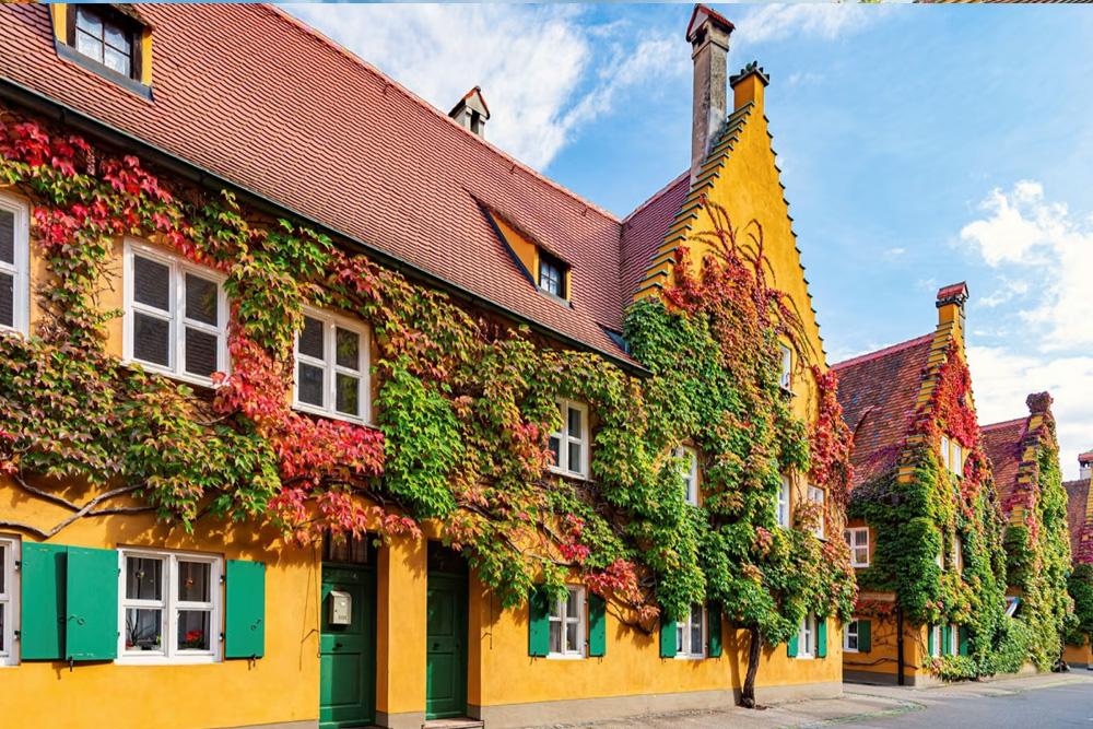 Living Timelessly: Exploring the Quaint Fuggeri Village in Germany, Where Rent Costs Just $1 Since 1520