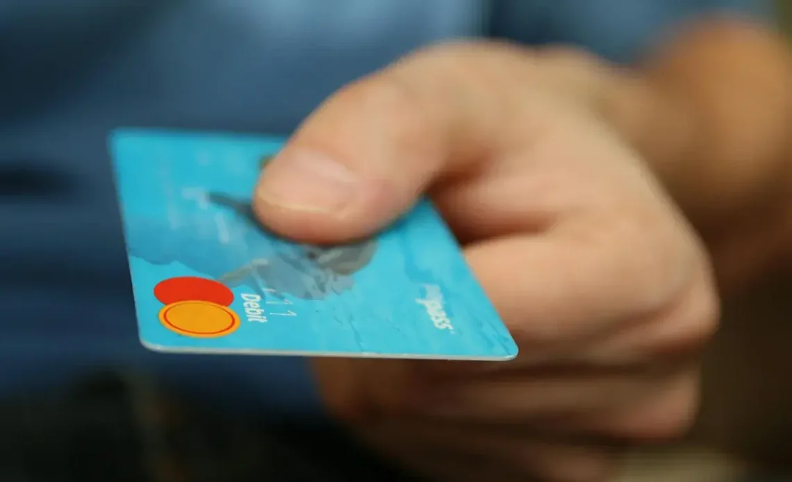 Your Guide to Choosing the Best Travel Credit Card
